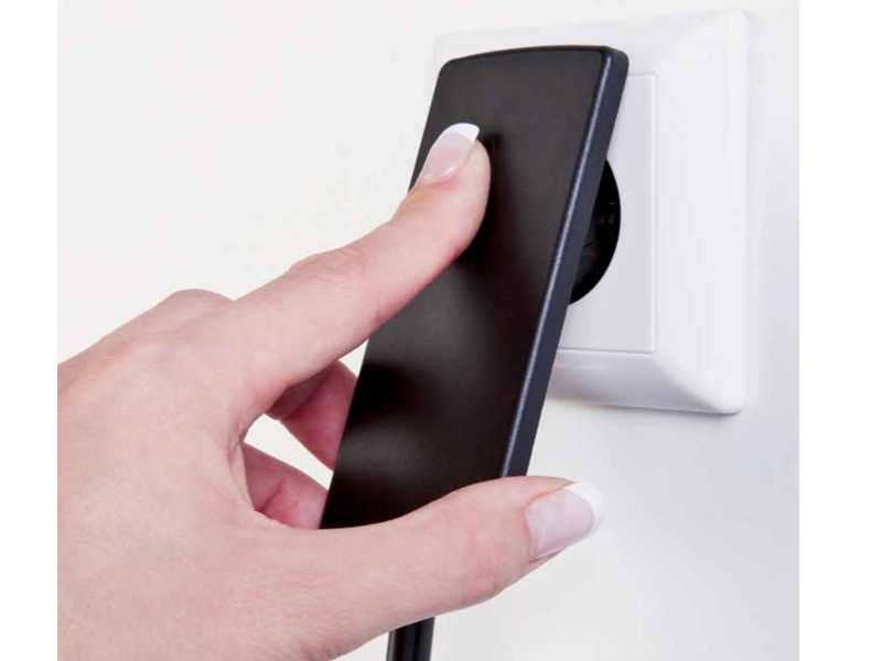 EVOline PlugFix mit VDE Kupplungsdose ultraflach EVOline PlugFix mit VDE Kupplungsdose ultraflach