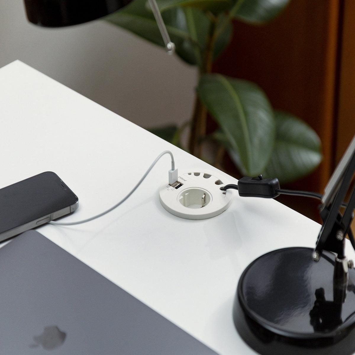 EVOline Circle80 Einbausteckdose mit USB-Doppelcharger A/C, Blende, Anwendungsmöglichkeit EVOline Circle80 Einbausteckdose mit USB-Doppelcharger A/C, Blende, Anwendungsmöglichkeit